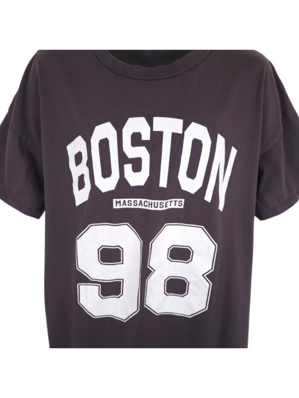 Boston T Shirt Mens Size Medium Gray OVERSIZED Fit Massachusetts 98 Retro